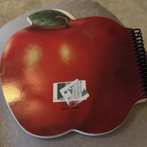 The big fat red juicy apple cookbook EUC Spiral Bound - Picture 8 of 8